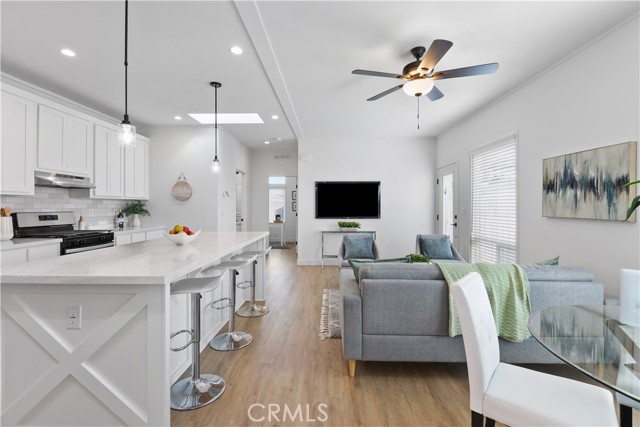 MLS #OC25171151 image #4