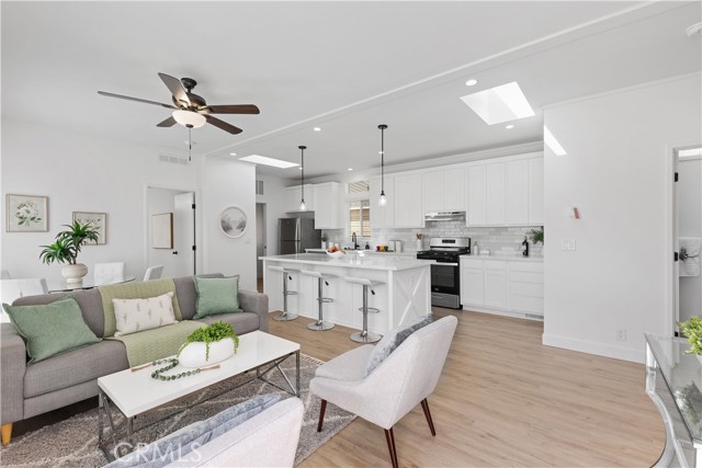 MLS #OC25171151 image #5