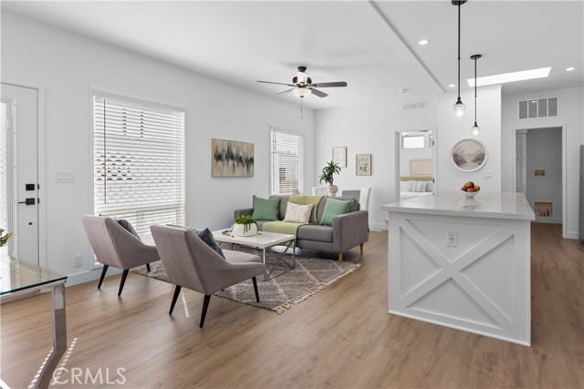 MLS #OC25171151 image #9