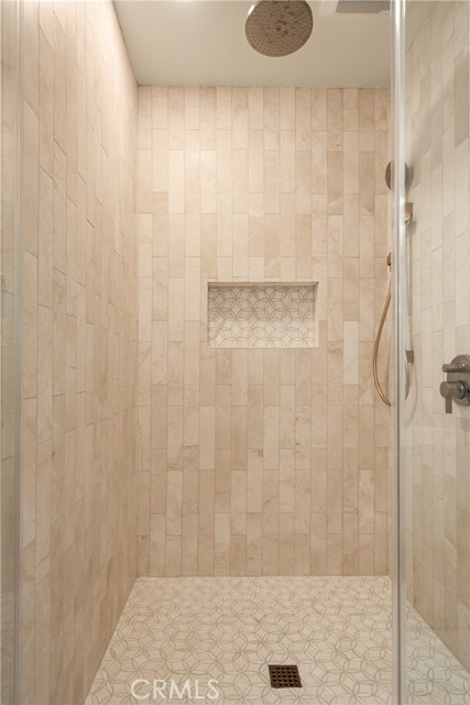 MLS #OC25171273 image #28