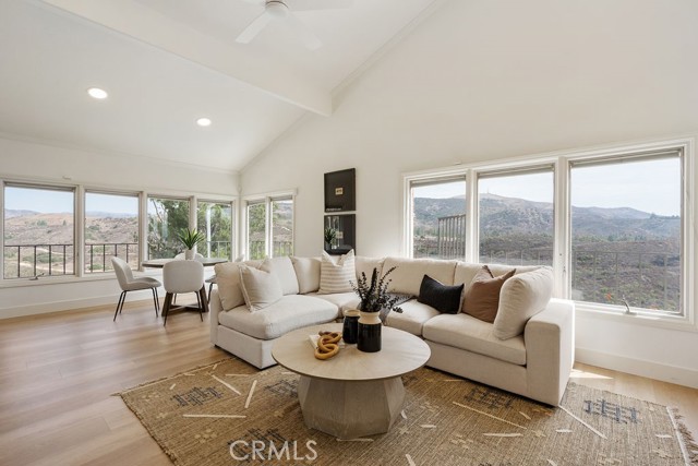 MLS #OC25171273 image #40