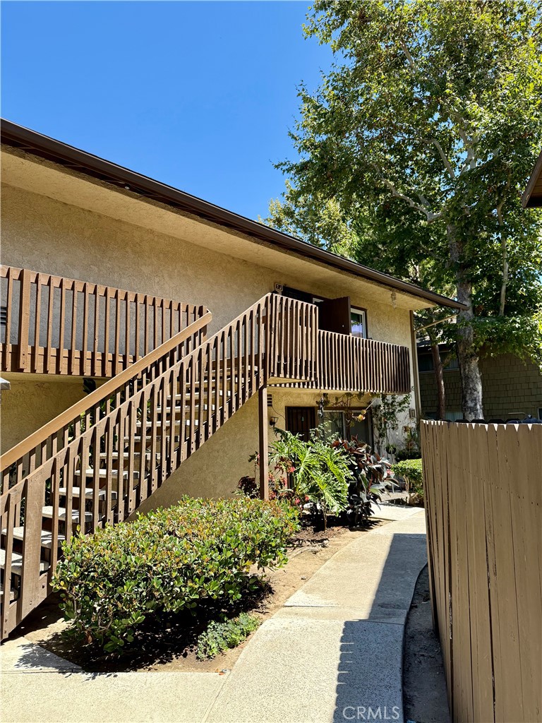 MLS #OC25171293 image #4