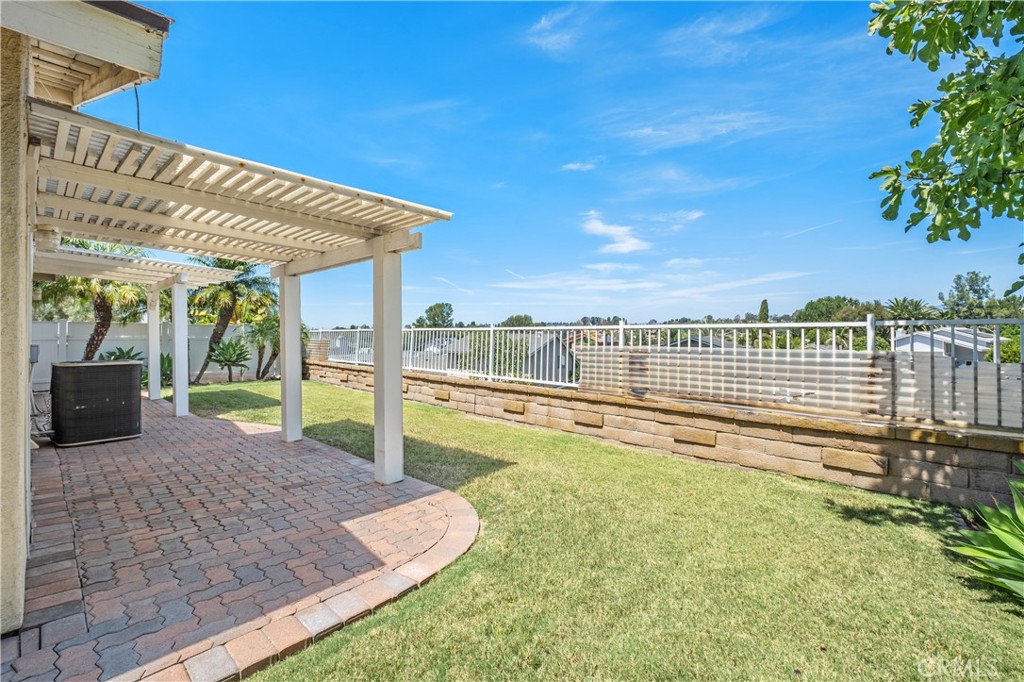 MLS #OC25171366 image #22