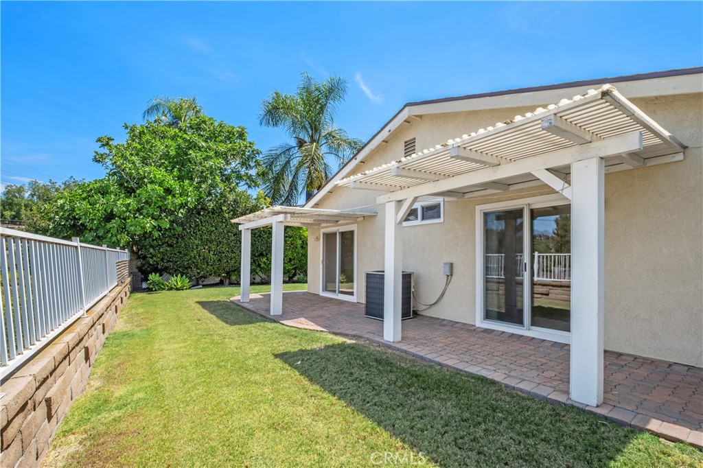 MLS #OC25171366 image #25