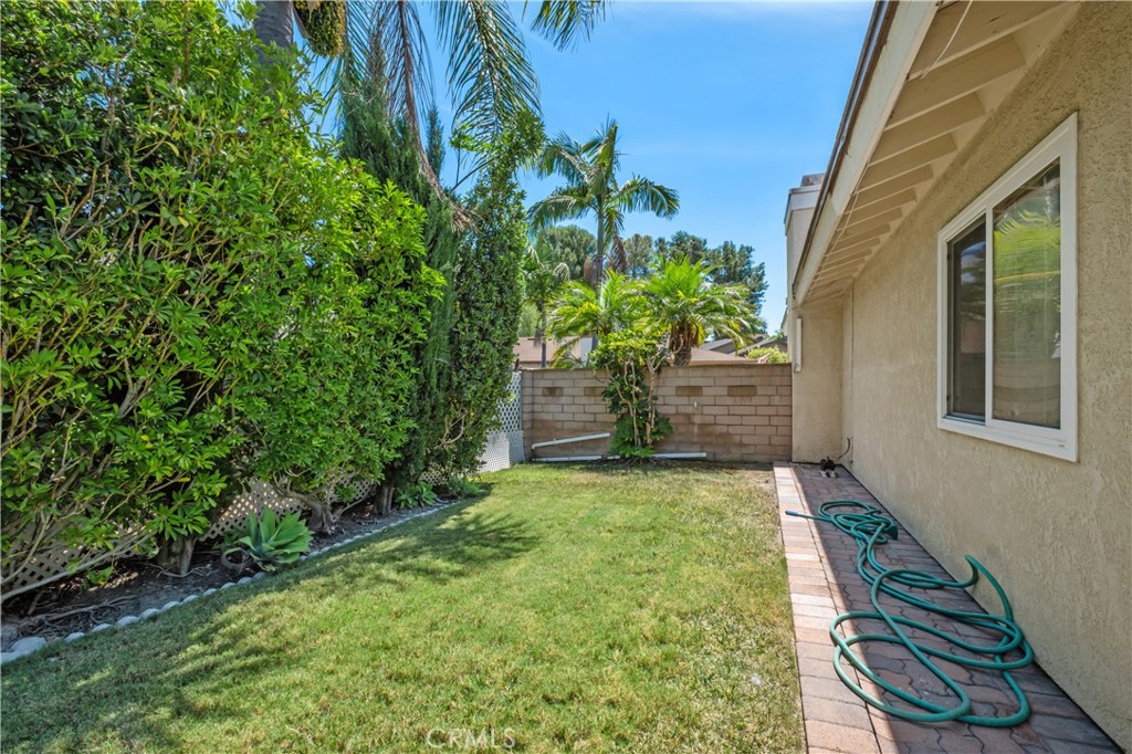 MLS #OC25171366 image #28