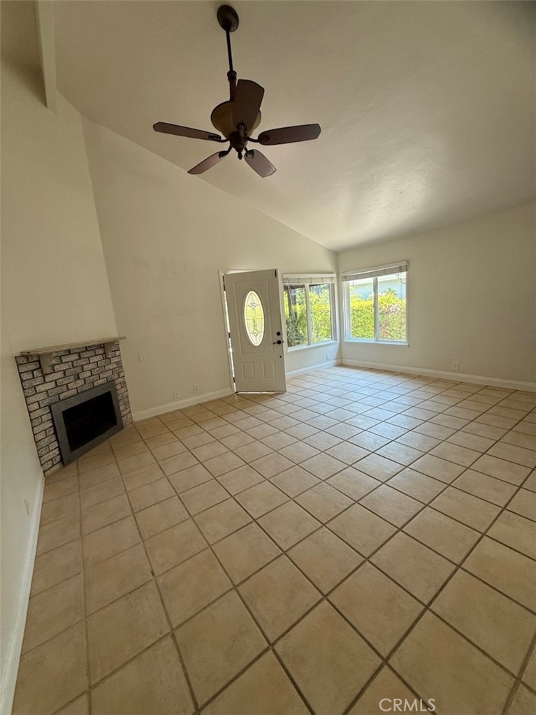 MLS #OC25171415 image #11