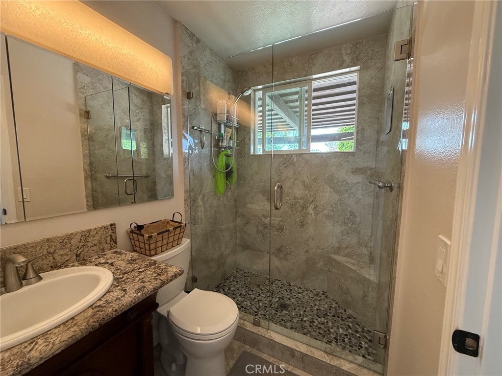 MLS #OC25171415 image #23