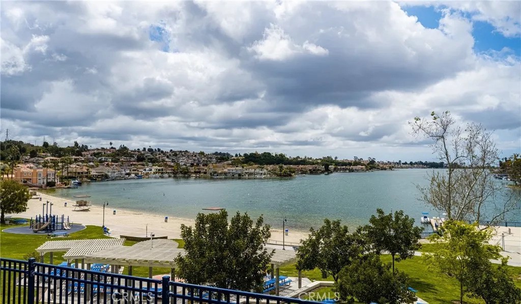 MLS #OC25171415 image #36