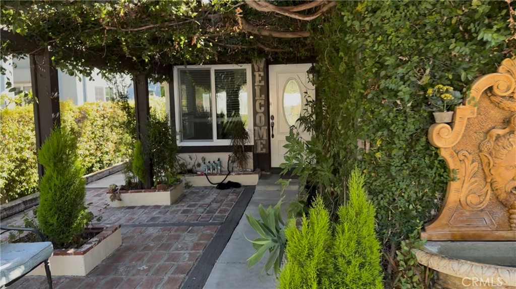 MLS #OC25171415 image #8