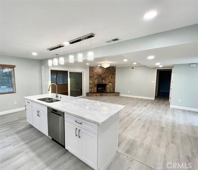 MLS #OC25171625 image #4