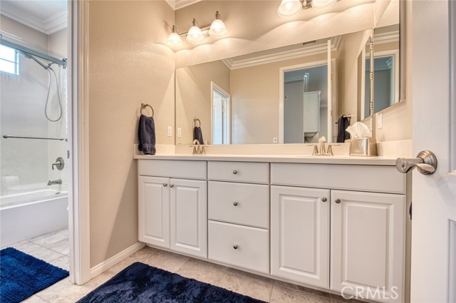 MLS #OC25171638 image #25