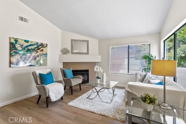 MLS #OC25171749 image #2