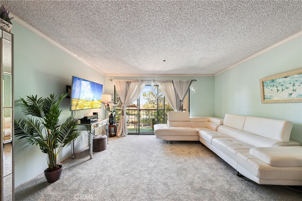 MLS #OC25171784 image #0