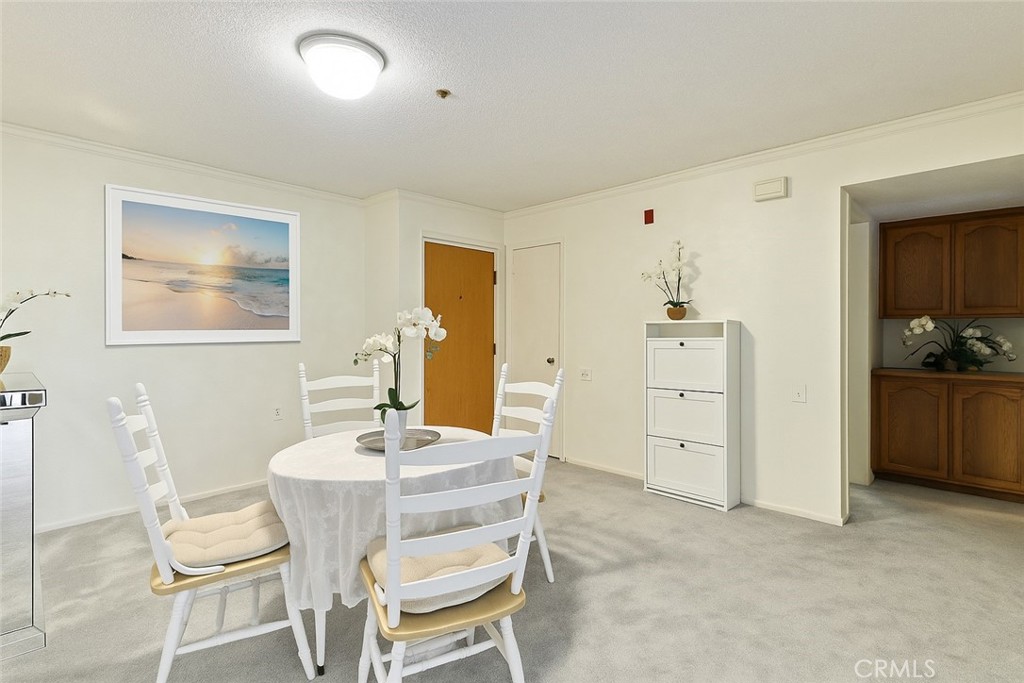 MLS #OC25171784 image #1