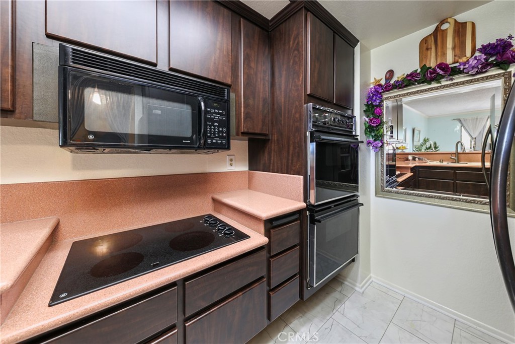 MLS #OC25171784 image #3