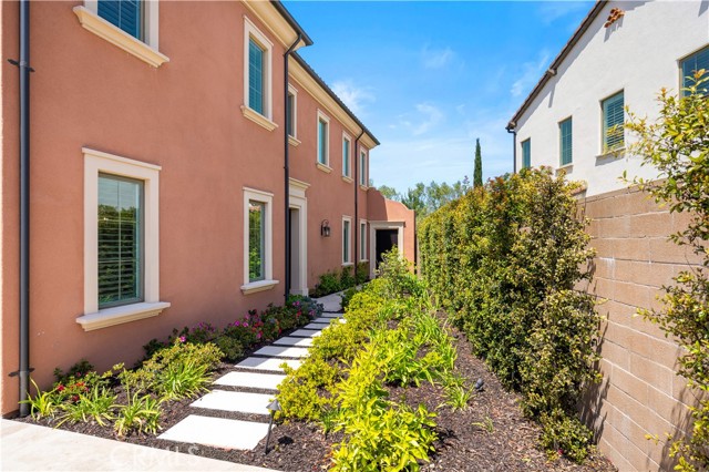 MLS #OC25171802 image #15