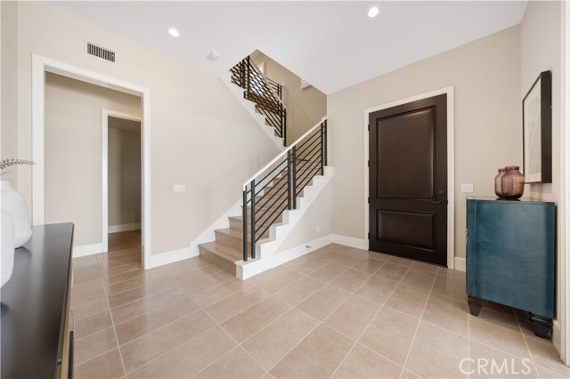 MLS #OC25171802 image #24