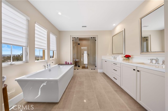 MLS #OC25171802 image #34