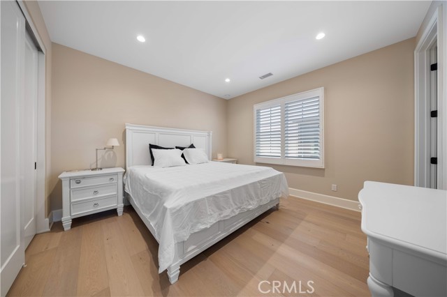 MLS #OC25171802 image #38