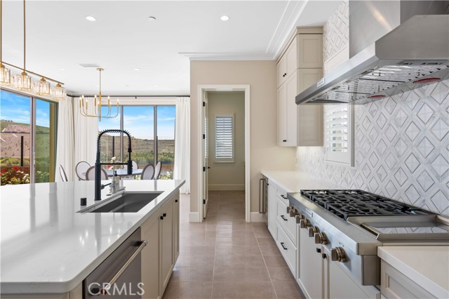 MLS #OC25171802 image #4