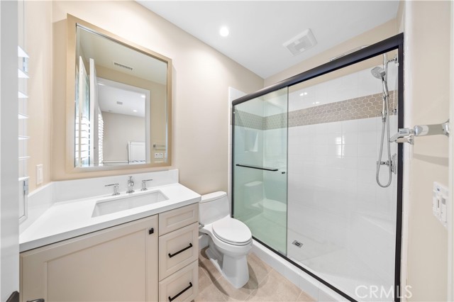 MLS #OC25171802 image #9