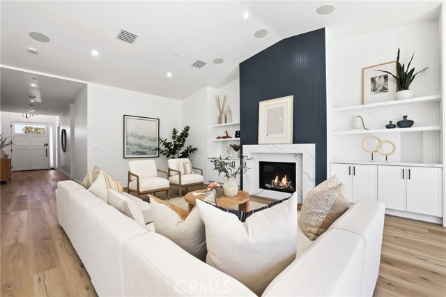 MLS #OC25171847 image #11