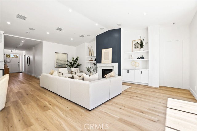 MLS #OC25171847 image #12