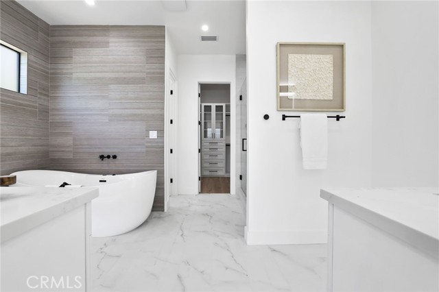 MLS #OC25171847 image #35