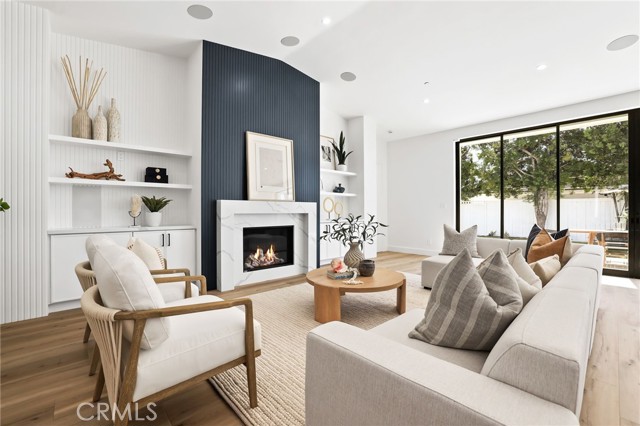 MLS #OC25171847 image #9