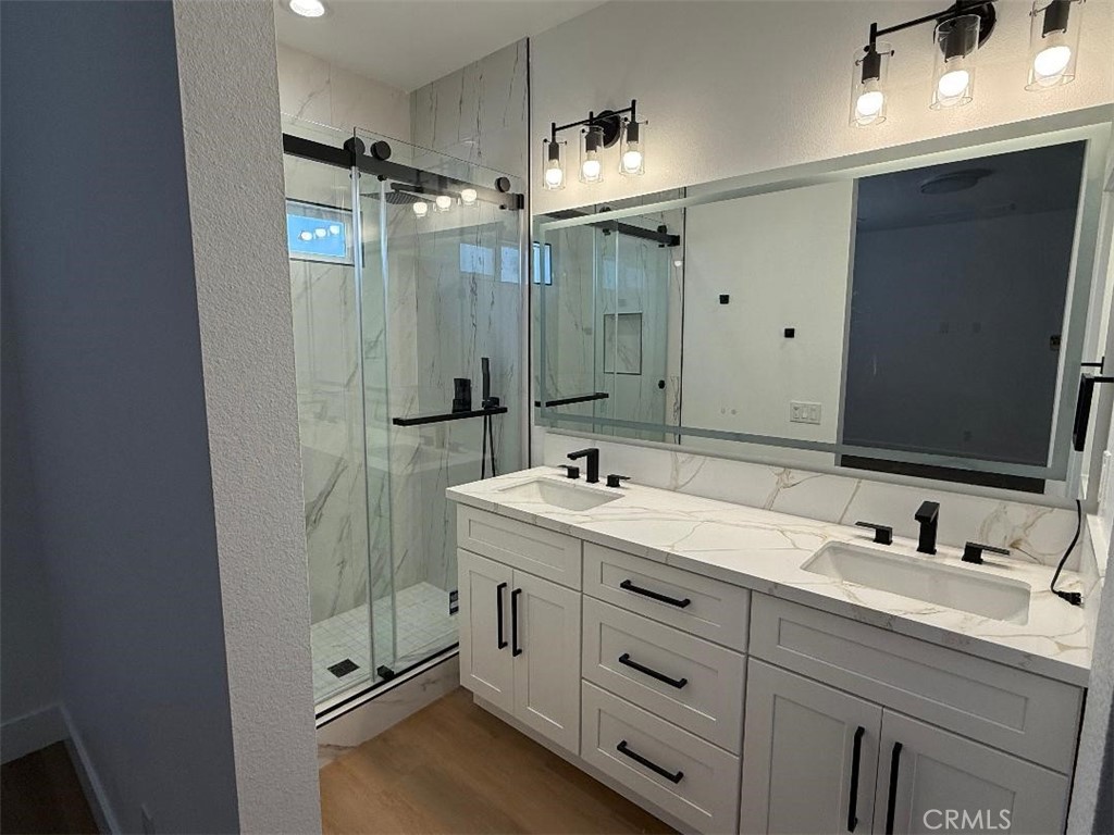 MLS #OC25172039 image #2