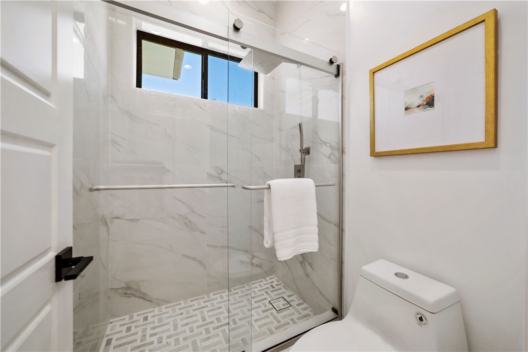 MLS #OC25172161 image #33