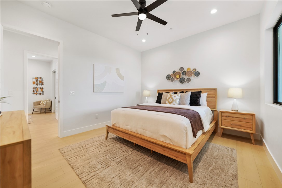 MLS #OC25172161 image #39