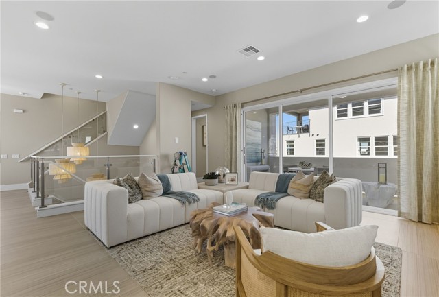 MLS #OC25172200 image #5