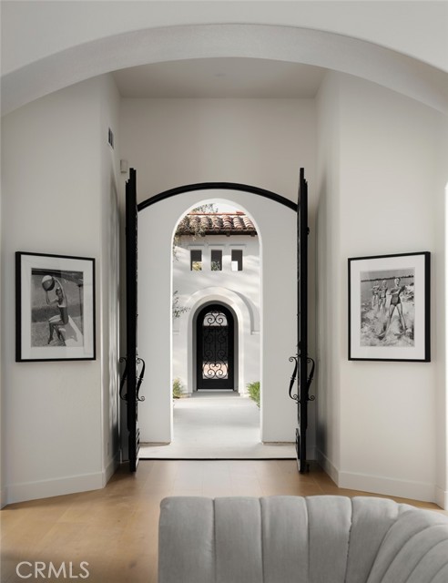 MLS #OC25172407 image #5