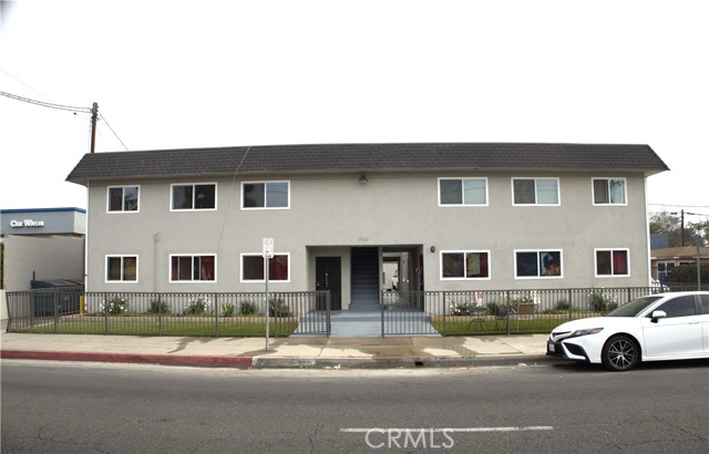 MLS #OC25172734 image #1