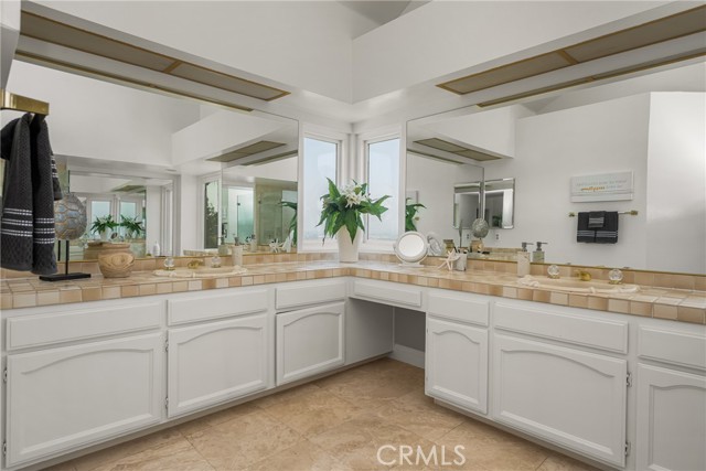 MLS #OC25172762 image #35