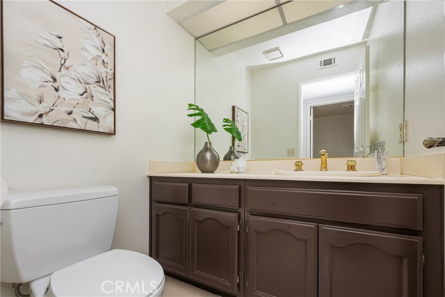 MLS #OC25172762 image #40