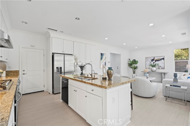 MLS #OC25172993 image #18