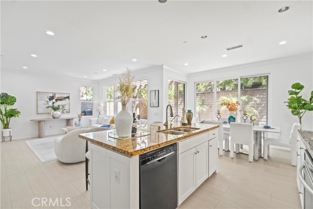 MLS #OC25172993 image #20