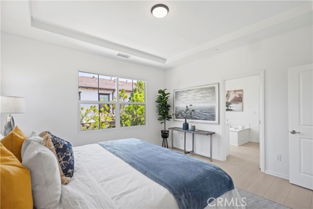 MLS #OC25172993 image #32