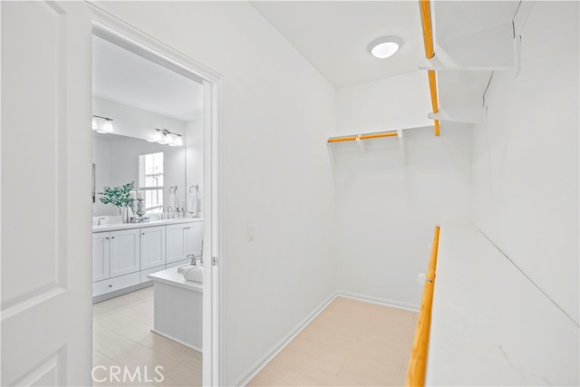 MLS #OC25172993 image #37