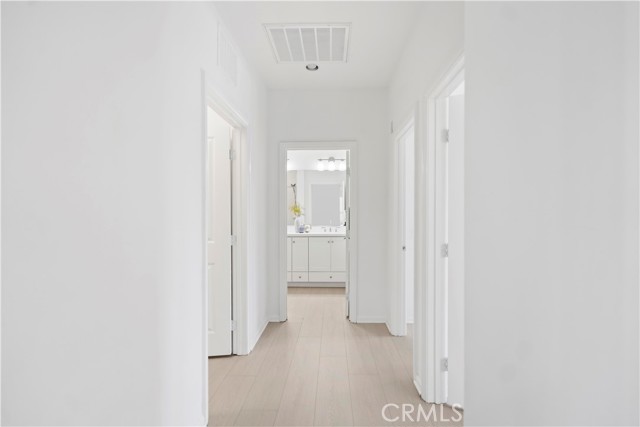 MLS #OC25172993 image #38