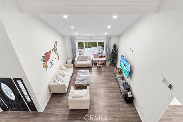 MLS #OC25173393 image #23