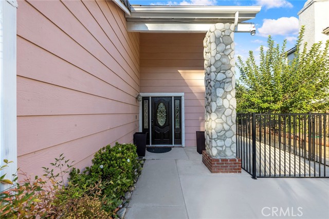 MLS #OC25173393 image #3