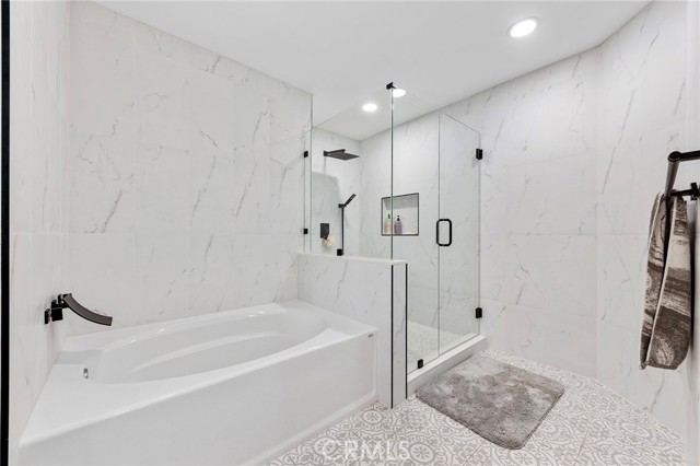 MLS #OC25173393 image #32