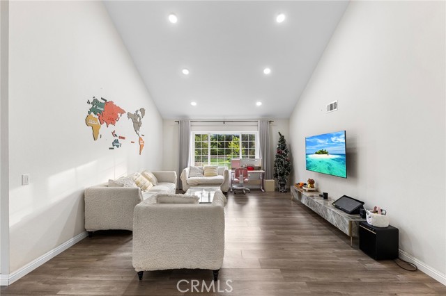 MLS #OC25173393 image #6