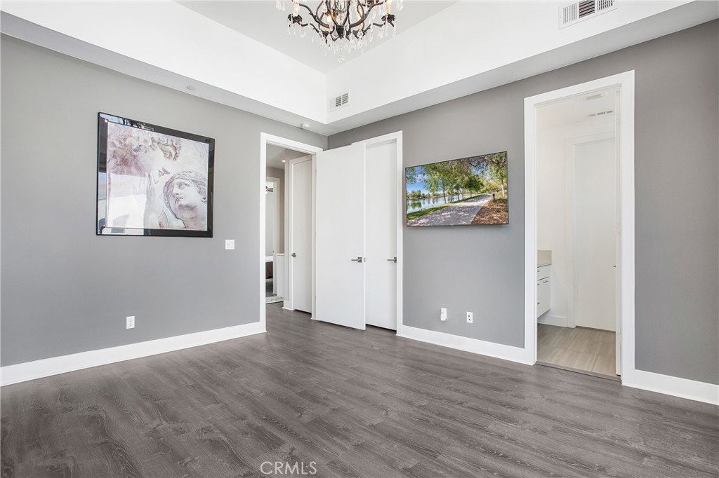 MLS #OC25173602 image #17