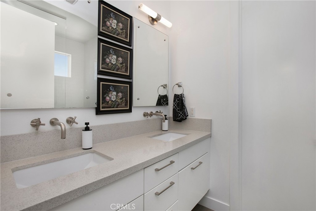 MLS #OC25173602 image #18