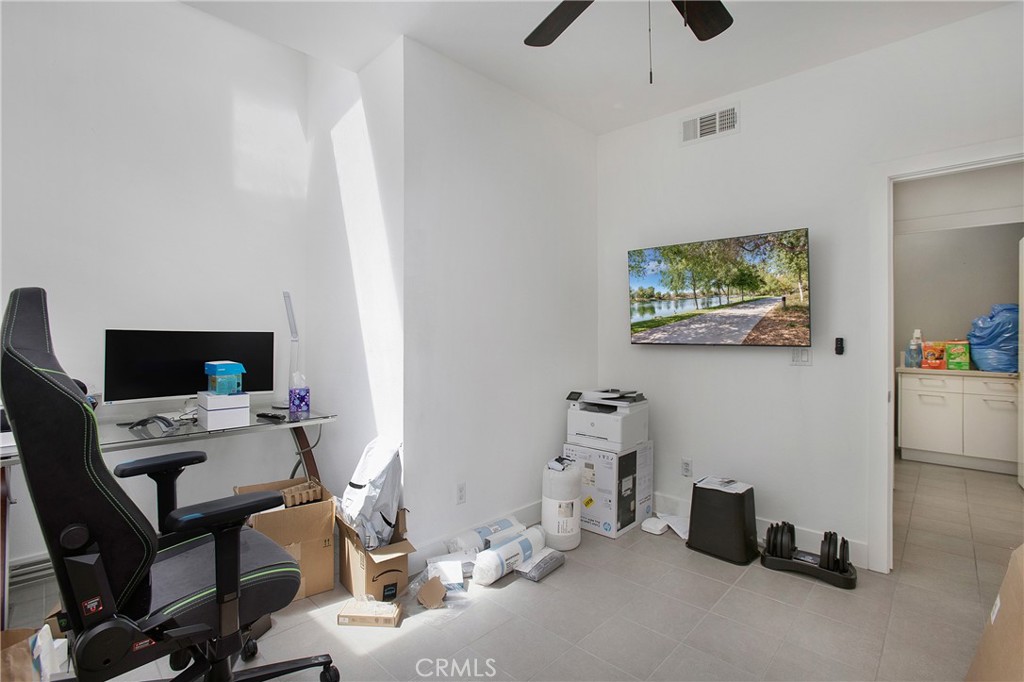 MLS #OC25173602 image #24