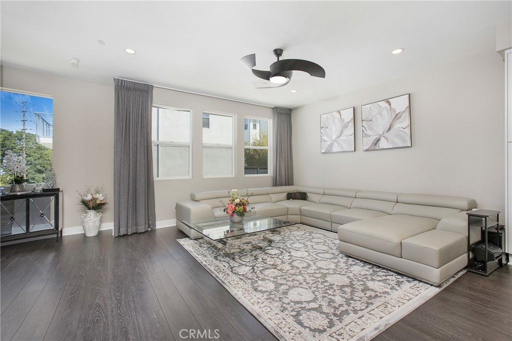 MLS #OC25173602 image #6